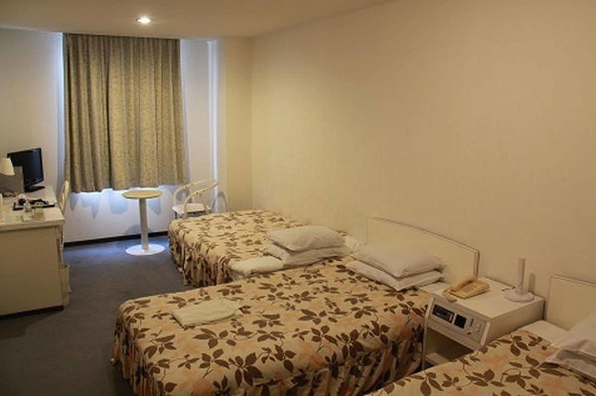 Takamatsu Century Hotel Exterior foto
